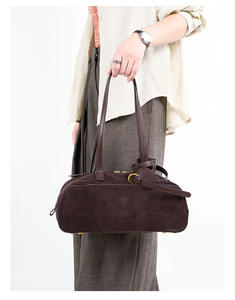 Le sac Boston pour femme le plus vendu, un sac bandoulière en cuir mat véritable, un portefeuille rétro de style bowling, tendance pour l'automne et l'hiver - Product Image 5
