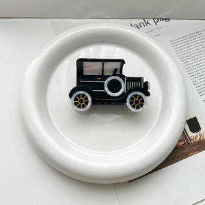 Yuxi مخصص ريترو مقاطع إكسسوارات خلات إبداعية للاستخدام اليومي شخصية سيارة أجرة سلسلة سيارة بالجملة الشعر - Product Image 4