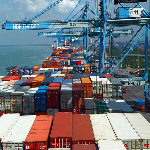 High Technique Automated STS Ship to Shore Container Gantry Crane 20ton 30ton AI Anti Sway Remote Control 24 Row Mega Outreach