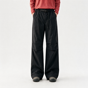Pantalon décontracté noir à jambes larges, taille élastique, cordon de serrage, plusieurs poches, streetwear pour hommes - Product Image 1