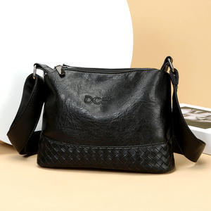 <span class=keywords><strong>Sac</strong></span> fourre-tout, <span class=keywords><strong>Sac</strong></span> à bandoulière tendance, <span class=keywords><strong>Sac</strong></span> à main grande capacité, <span class=keywords><strong>Sac</strong></span> pour femme de commerce extérieur, <span class=keywords><strong>Sac</strong></span>, Grand <span class=keywords><strong>sac</strong></span> à carreaux pour femme. - Product Image 5