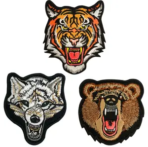 Özel Logo Lions gökkuşağı Bunny Paw baskı siyah Panthers demir üzerinde parlak pullar şönil yama yamalar
