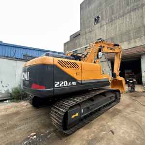 Excavatrice à ramper Hyundai 220 d'origine coréenne d'occasion fabriquée - Product Image 2