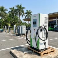 Borne de Recharge VE 7kW/22kW/120kW Industrielle 240kW IP55 Interface Combo CCS2 Boîtier de Recharge DC Séparé pour Véhicules Électriques Sous-station Solution de Stockage d'Énergie pour Flotte Chargeur Rapide DC