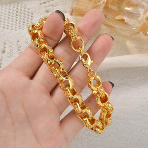 Bracelet personnalisé en cuivre anti-ternissement, ovale, creux, embossé, tendance, unisexe, à maillons fins. - Product Image 3
