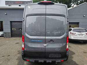 ขายส่งรถตู้บรรทุกสินค้า <span class=keywords><strong>Ford</strong></span> E-Transit 350 3 ประตู รุ่นปี 2023 หลังคาสูง ฐานล้อยาว เบาะหนัง กล้องมองหลัง ไฟหน้า LED ซ้าย มาตรฐานยูโร 3 - Product Image 4