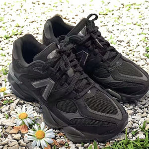 <span class=keywords><strong>Scarpe</strong></span> di Design 0906 da Uomo e Donna da Corsa Triple Black in Pelle da Ginnastica per Uomo da Esterno - Product Image 2