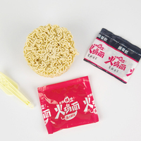 Nouilles coréennes de haute qualité en gros, aliments populaires, acceptant les commandes OEM/ODM, nouilles HALAL, ramen au poulet épicé, nouilles instantanées en gobelet