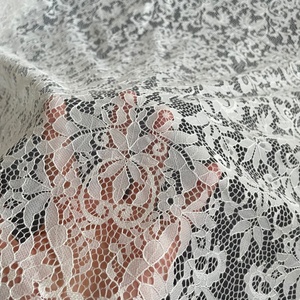 Tessuto <span class=keywords><strong>in</strong></span> <span class=keywords><strong>Pizzo</strong></span> Chantilly Francese all'Ingrosso Economico <span class=keywords><strong>con</strong></span> <span class=keywords><strong>Bordo</strong></span> Ondulato Stile Elegante Alta Qualità 100% Poliestere per Borse - Product Image 6