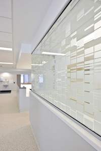 Film de séparation en PVC de qualité commerciale Décoration de fenêtre étanche transparente avec conception anti-peep pour sets de table - Product Image 4