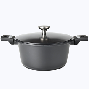 <span class=keywords><strong>Cocotte</strong></span> <span class=keywords><strong>en</strong></span> <span class=keywords><strong>fonte</strong></span> émaillée noire mate pour cuisine domestique, compatible gaz, induction et plaque électrique, <span class=keywords><strong>en</strong></span> métal - Product Image 4