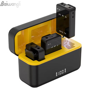ไมโครโฟนไร้สายแบบหนีบปกเสื้อ Professional SX12 Mini 2.4ghz พกพาสะดวก สำหรับไลฟ์สด ใช้ได้กับ Youtube และ iPhone - Product Image 1