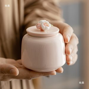 Pequeña Urna Funeraria de Cerámica Hecha a Mano con Forma de Flor, Caja Conmemorativa Sellada y Portátil para Cenizas y Pelo de Mascotas Fallecidas (Perros y Gatos) - Product Image 4