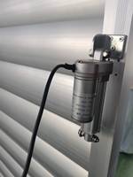 Système de stores verticaux motorisés modernes (manuel/électrique) en aluminium de qualité supérieure pour fenêtres, avec télécommande pour la protection solaire