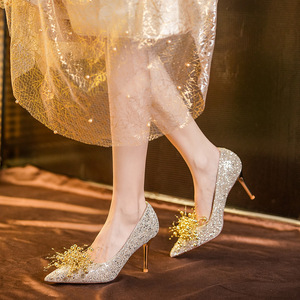 Zapatos de Novia con Brillo, Punta Puntiaguda, Tacón de Aguja, Decoración con Cuentas, Estilo Slip-On, Tendencia de Moda - Product Image 1
