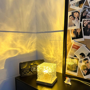 Lámpara de Ambiente con Ondas de Agua de 16 Colores RGB, Luz Nocturna, Regalo para Niñas, Lámpara de Escritorio Dinámica con Efecto de Llama Aurora para Cabecera de Cama - Product Image 4
