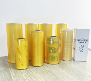 فيلم بلاستيكي لتغليف الطعام يحافظ على الطازج، فيلم لاصق من البولي فينيل كلوريد الصالح للطعام للفواكه والخضروات، لفة كبيرة - Product Image 6