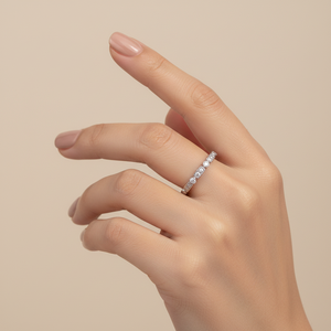 Bague empilable de haute qualité, faite à la main, délicate, en or blanc massif 18 carats, brillante, avec diamant naturel véritable, vente en gros - Product Image 6