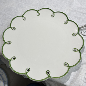 Juego de platos de cena de cerámica con forma festoneada europea con placas de carga de borde de Color para decoraciones de mesa de eventos de boda - Product Image 2