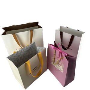 Sacs cadeaux d'expédition en papier kraft blanc écologiques avec logo personnalisé pour l'emballage de sous-vêtements <span class=keywords><strong>Victoria</strong></span>'s <span class=keywords><strong>Secret</strong></span> avec accessoires en ruban - Product Image 1