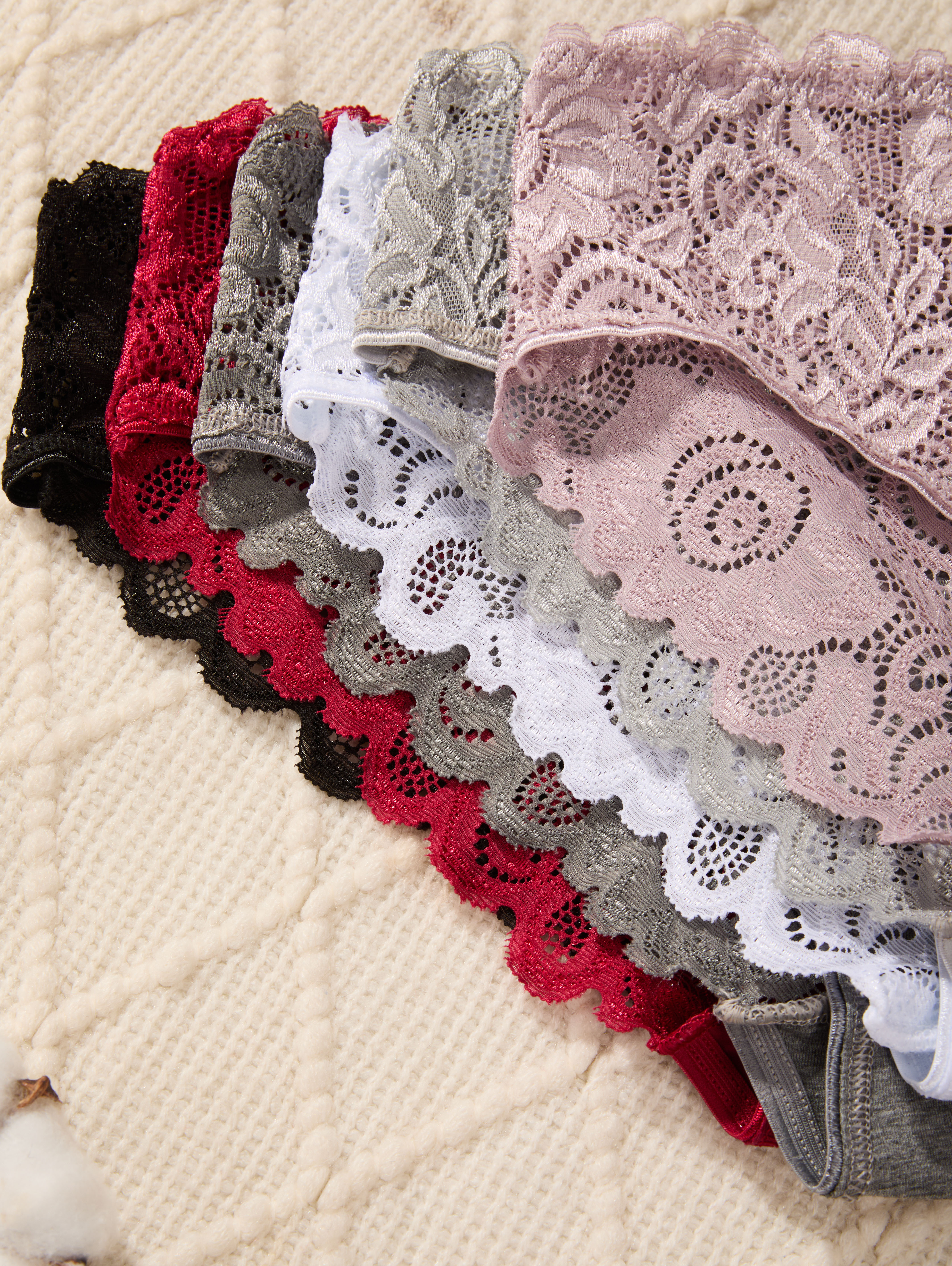 nero, rosso, grigio scuro, grigio chiaro, bianco, rosa