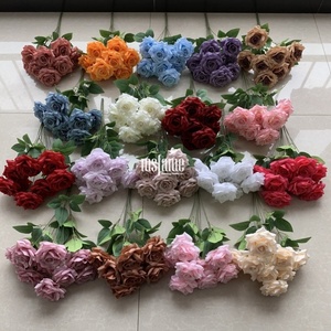 MSFAME <span class=keywords><strong>Flores</strong></span> Rojas Ramo de Novia 9 Cabezas Colores Dobles Rosas Artificiales Blancas Flor de Seda Dorada Rosa - Product Image 2