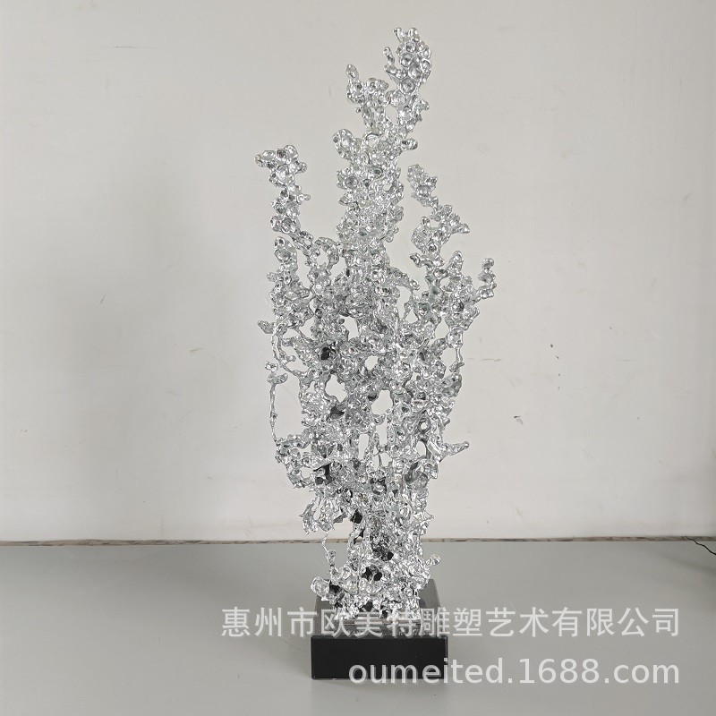 Cast aluminum, electroplated silver, 250x250x700MM