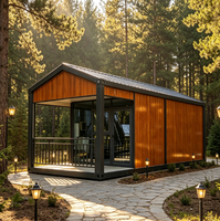 Vente en gros de maison conteneur modulaire préfabriquée avec balcon, toit triangulaire en verre et toit à pignon en bois, nouvelle conception, petite villa