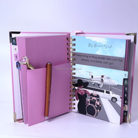 Agenda personnalisé à couverture rigide avec coins métalliques, calendrier annuel 12 mois, planificateur, carnet de notes à reliure spirale