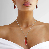 Pendentif vague en résine sur base en bois massif, chaîne de clavicule scène océanique, bijoux faits main tendance transfrontalière