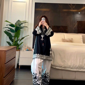 Ensemble Kurta et pantalon pour femmes ethniques noires avec broderie blanche, coupe ample, longueur cheville, en coton, vêtements décontractés, style Inde Pakistan - Product Image 1