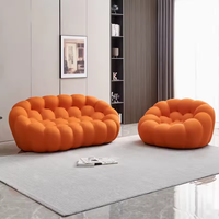Canapé-lit moderne capitonné rafraîchissant avec tissu à bulles de compression sous vide pour un confort optimal, idéal pour appartement, salon et balcon