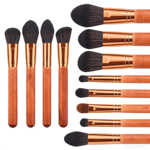 Ensemble de 12 pinceaux de maquillage en bois doré, poils synthétiques, logo personnalisé, faible MOQ, kit de pinceaux de luxe avec sac - Product Image 4