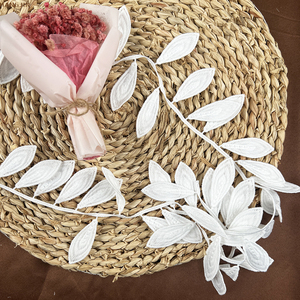 Garniture en dentelle de feuilles exquises, dentelle blanche ivoire, appliques, petites feuilles, dentelle pour bijoux, <span class=keywords><strong>voile</strong></span> de mariée, matériaux de bricolage - Product Image 1
