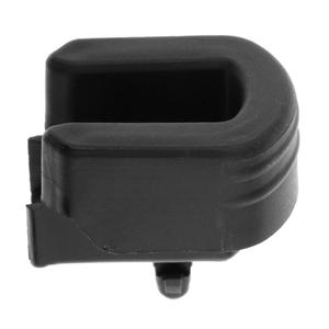 บูชฝาท้ายขวา Chevy Silverado 1500 รุ่น 84331136 แบบพลาสติกกดเข้ารู แยกส่วน - Product Image 1