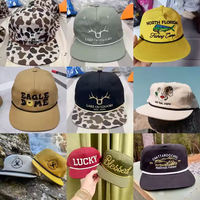 Casquette de baseball trucker 256 à 5 panneaux non structurée en toile souple avec logo brodé et patch tissé personnalisé – Vente en gros
