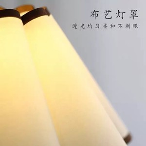 Antique <b>Retro</b> Table Lamp French Romantic American Style High-End Chinese Style Bedside Lamp Bedroom Ambient <b>Light</b> Dimmable Warm - Product Image 2