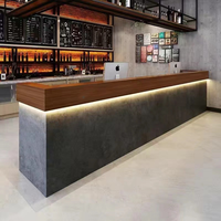 Comptoir de bar à café double de style industriel moderne personnalisé avec éclairage LED et design étanche pour cafés et salons de thé