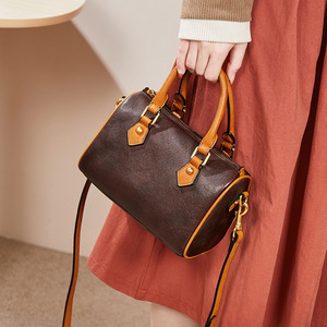 Handmade Vegetable Tanned Leather Boston <b>Bag</b> Women's Crossbody Large Capacity Zipper Closure Everyday Use Spring 2025 - Product Image 3