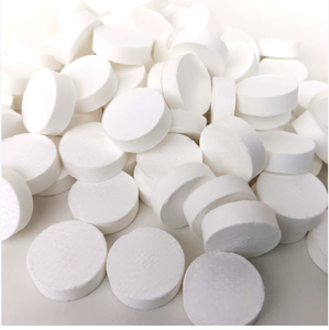 กระดาษเช็ดหน้าแบบใช้แล้วทิ้ง 50 แผ่น พกพาสะดวก ขนาดเล็ก บีบอัดได้ เหมาะสำหรับการเดินทางกลางแจ้ง ปิ้งย่าง ตั้งแคมป์ และเช็ดหน้า - Product Image 1