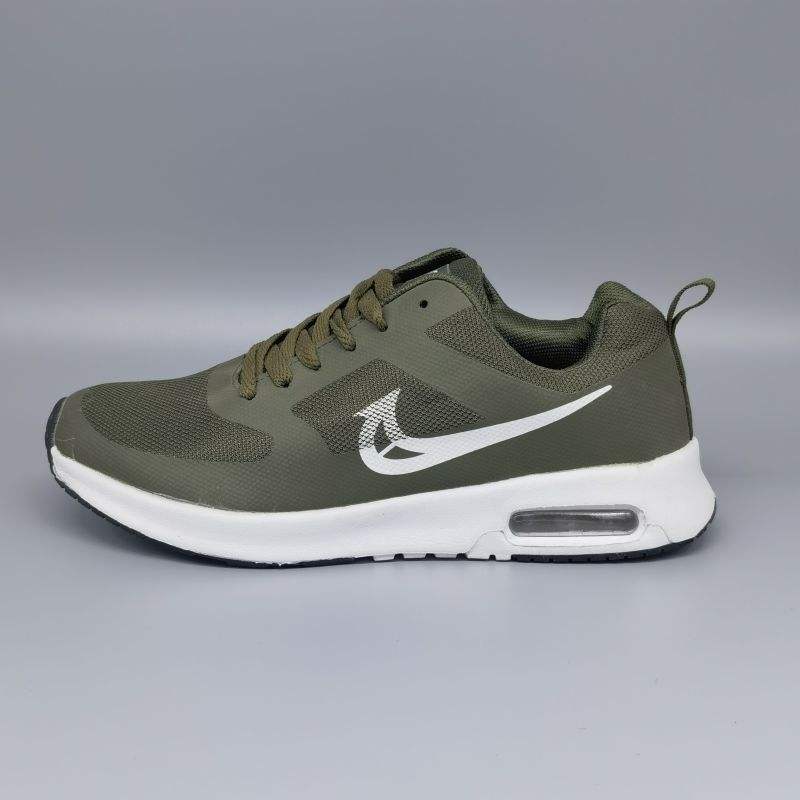nice nike tekkies