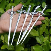 Épingle à cheveux gothique sorcière 15 cm avec squelette de mouton et épée, style sorcellerie