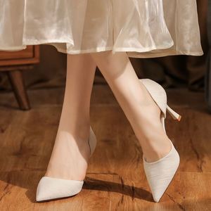 Escarpins en tissu ajouré à talon aiguille et bout pointu pour femme – Chaussures de ville élégantes et simples - Product Image 3