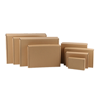 Boîtes d'expédition en carton ondulé 185x110x50mm avec gaufrage, laminage mat, revêtement UV, matériaux recyclés, pochette pour chaussettes, fourrure