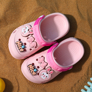 Милые садовые Красочные Сабо для мальчиков и девочек, сандалии на мягкой подошве для пляжного бассейна с плоской подошвой для улицы, новая летняя коллекция - Product Image 1