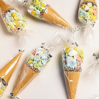 Sacs triangulaires en cellophane Opp transparents Sacs en cellophane en forme de cône Bopp en plastique avec attaches torsadées pour bonbons bonbons