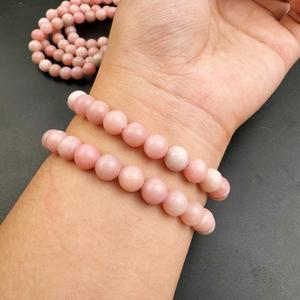 Bracelet extensible en perles de pierre d'énergie en cristal de quartz d'opale rose naturelle pour femmes - Product Image 4