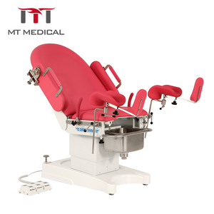 Handmatige gynaecologische onderzoekstafel met beensteunen, ziekenhuismodel, voor operaties. - Product Image 1