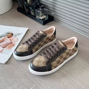 Venta al por Mayor Directa de Fábrica, Zapatos para Caminar de Estilo Retro, Zapatillas Deportivas para Mujer con Cordones, Zapatillas de Diseñador para Mujer - Product Image 2