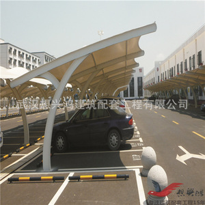 Cochera Moderna con Estructura de Acero y Techo de PVC con Diseño de Arco, Impermeable, para Estacionamiento de Autos - Product Image 1